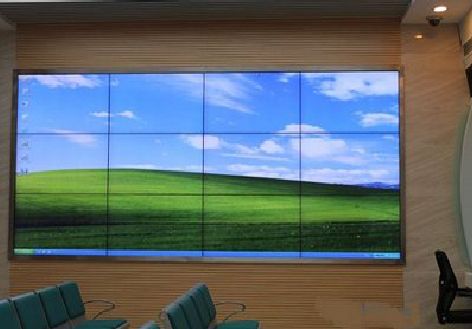 邵原液晶拼接屏的另类用法。